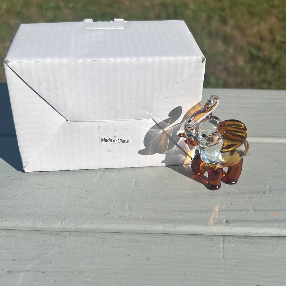 Crystal Elephant Figurine - Picture 8 of 8